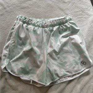 chique sport shorts